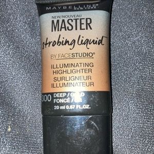 Maybelline Strobing Liquid